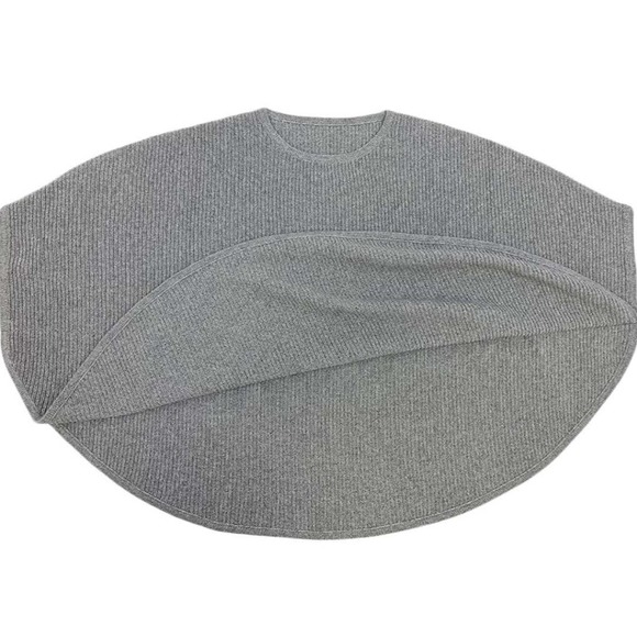 NC Crewneck Batwing Sleeve Knitted Poncho Pullovers Sweater in Grey - Picture 4 of 8